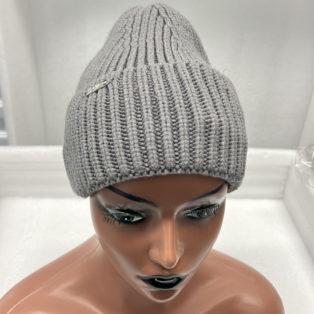 Steve Madden Womens Ribbed Wide Cuff Beanie